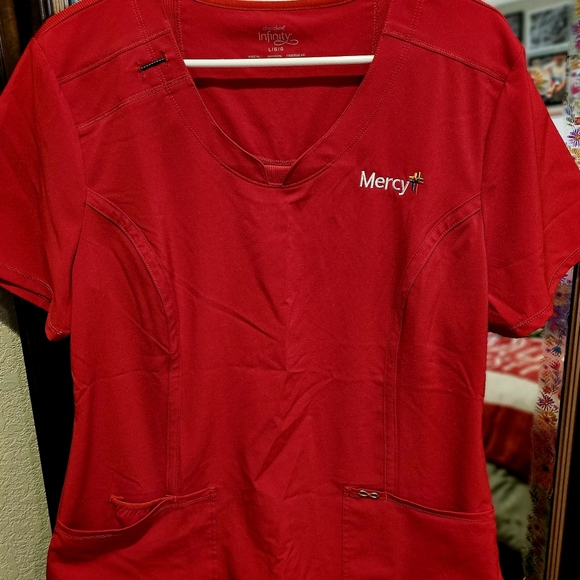 Mercy Scrubs - Picture 9 of 9